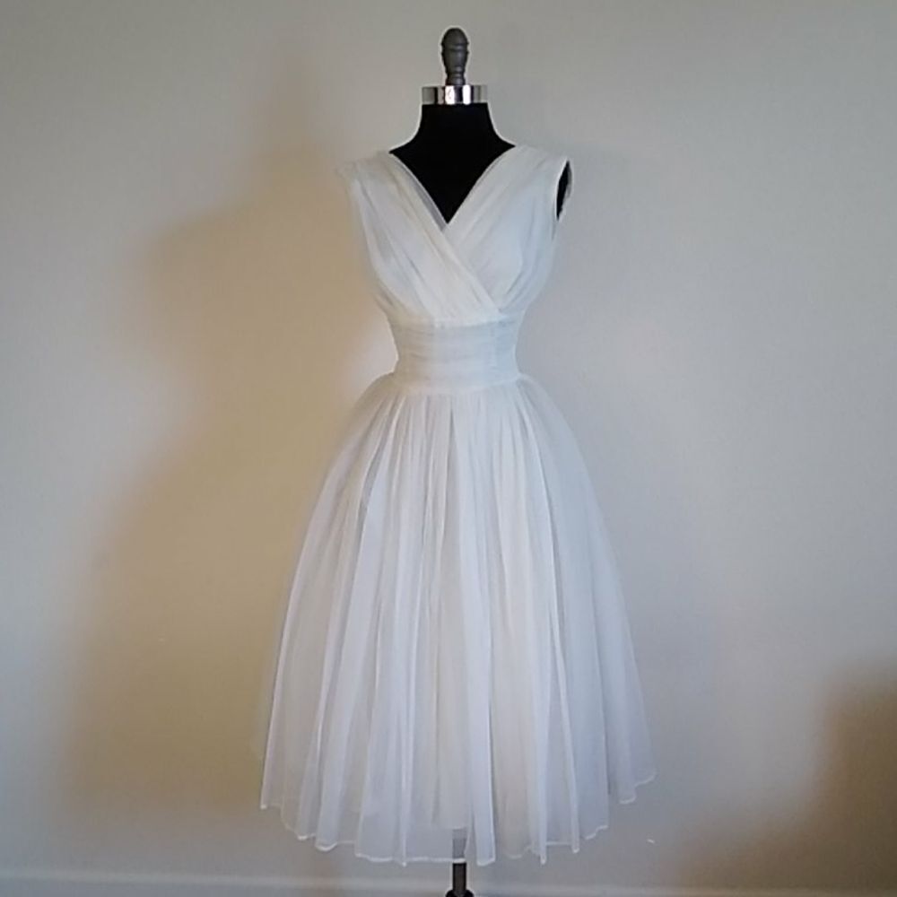 White Vintage Wedding Women Dress Size S Appropriate - Picture 1 of 15